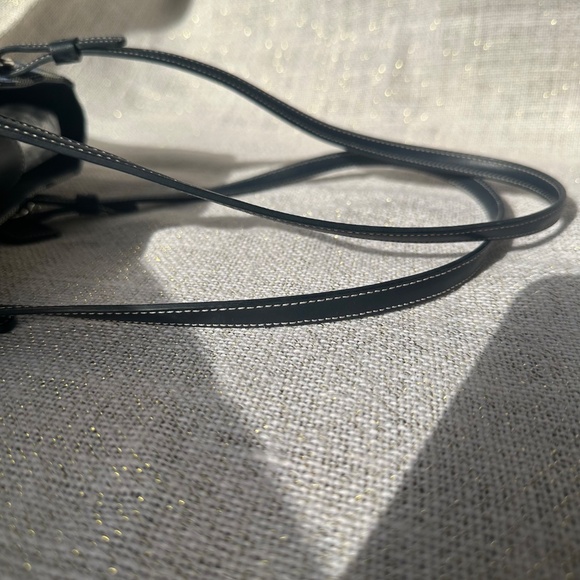 Coach Signature Canvas Tote (J1K‑6090) - Picture 5 of 16